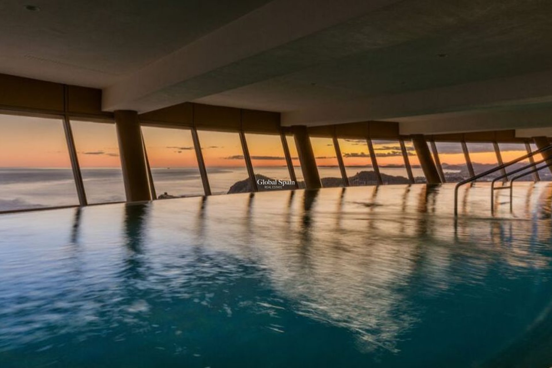 Wiederverkauf - WOHNUNG -
BENIDORM - Costa Blanca