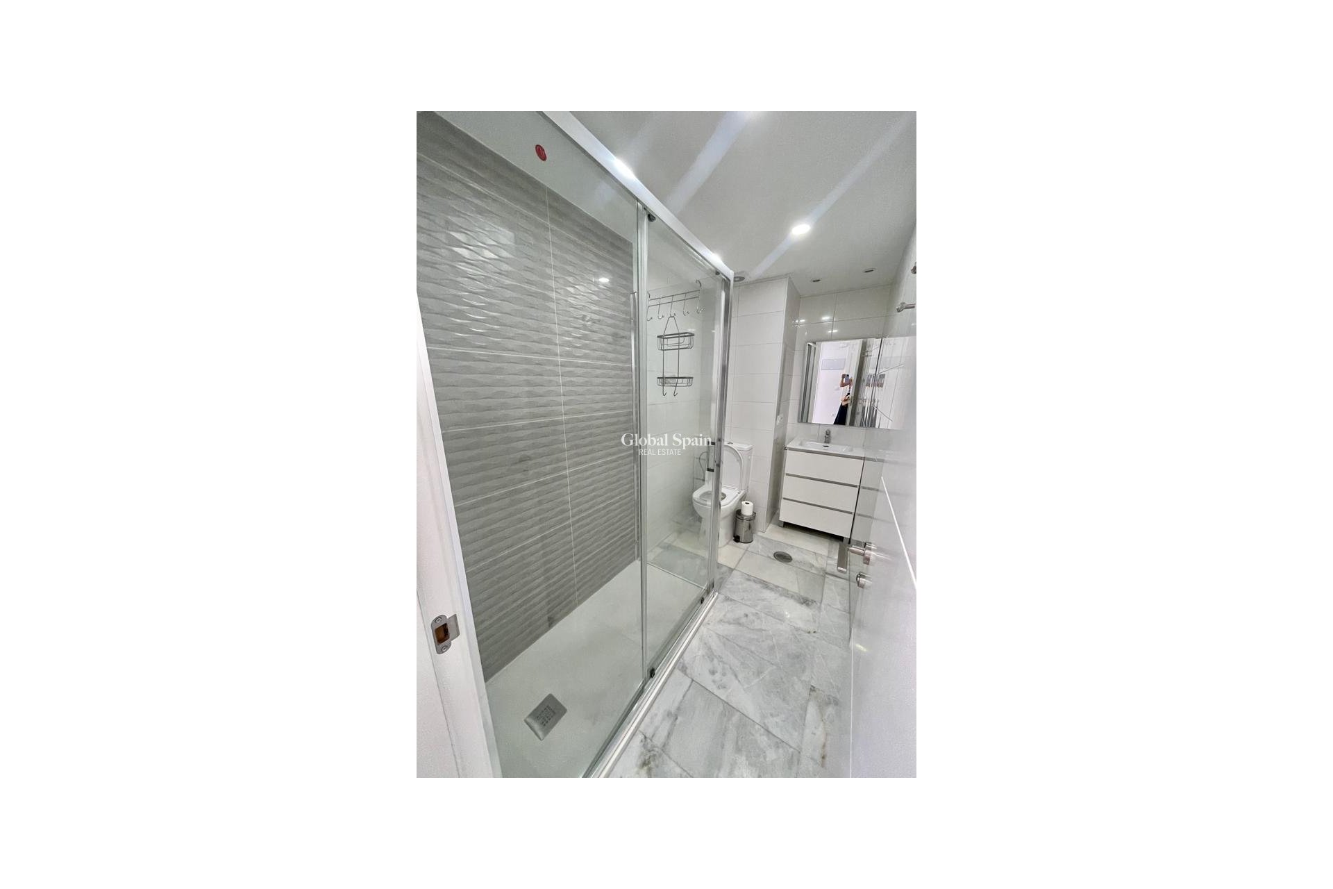 Wiederverkauf - WOHNUNG -
BENIDORM - Costa Blanca