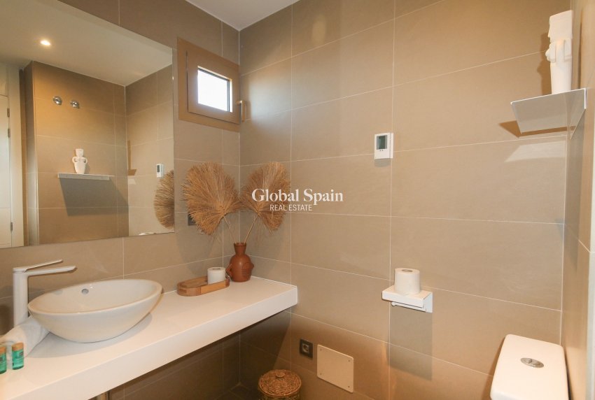 Wiederverkauf - WOHNUNG -
BENIDORM - Costa Blanca