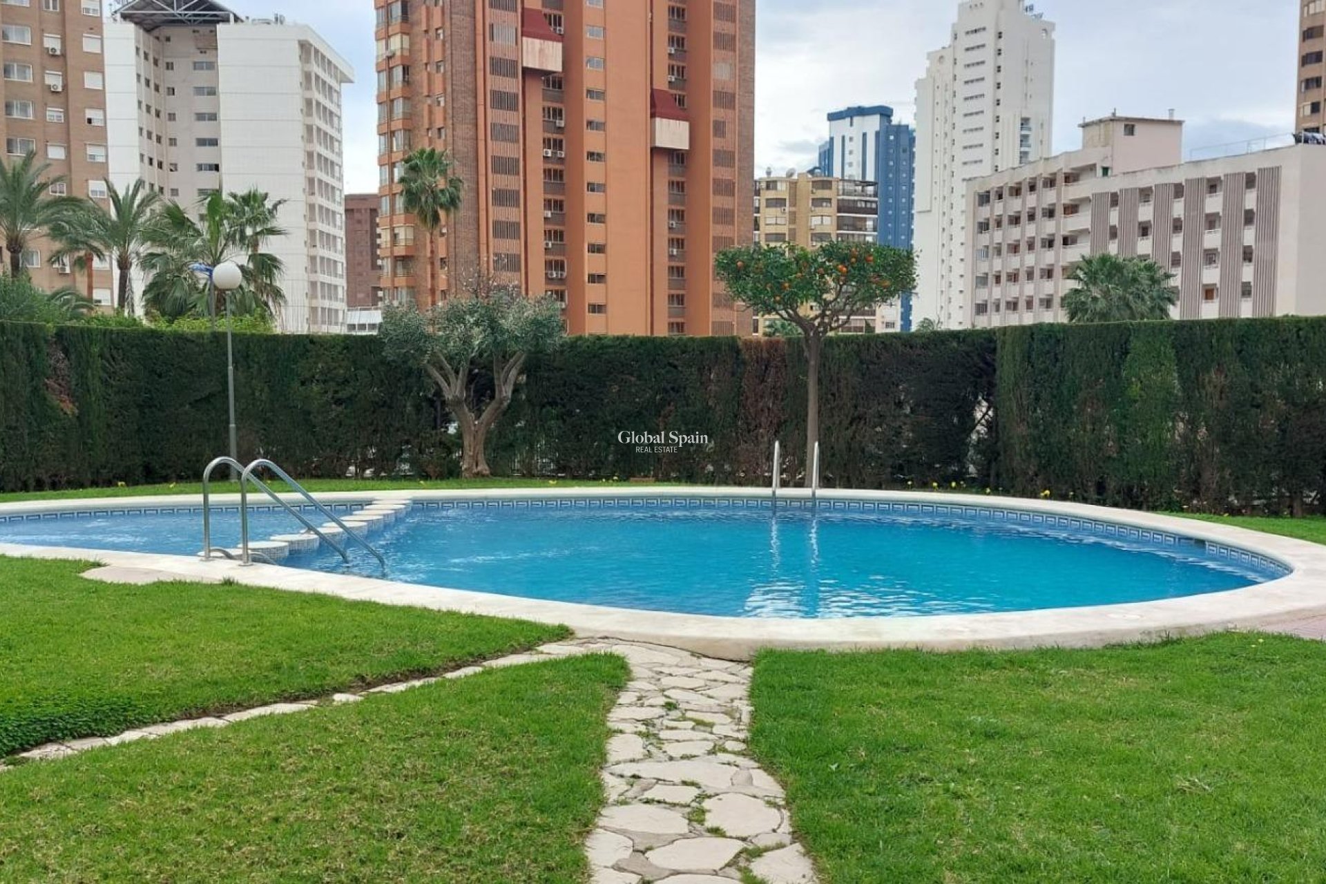 Wiederverkauf - WOHNUNG -
BENIDORM - Levante