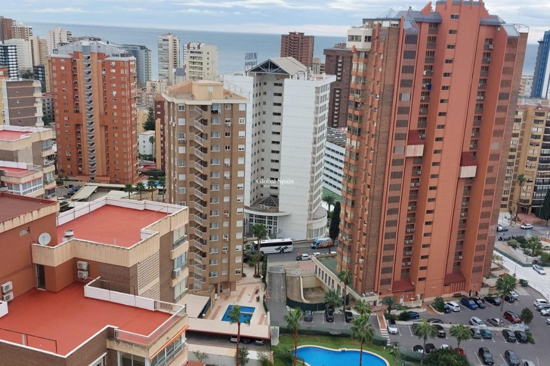 Wiederverkauf - WOHNUNG -
BENIDORM - Levante