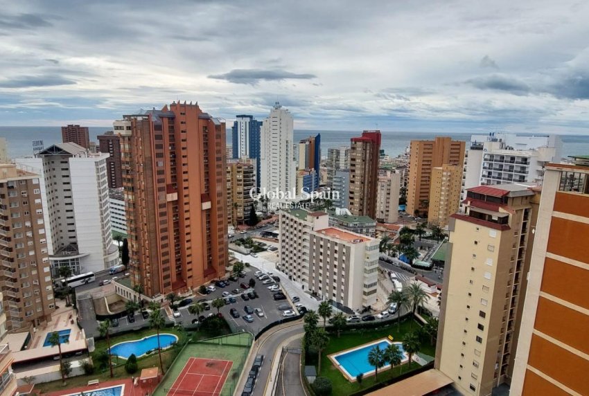 Wiederverkauf - WOHNUNG -
BENIDORM - Levante