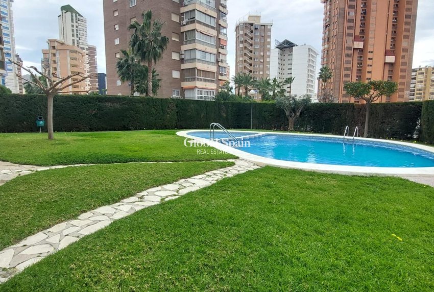 Wiederverkauf - WOHNUNG -
BENIDORM - Levante