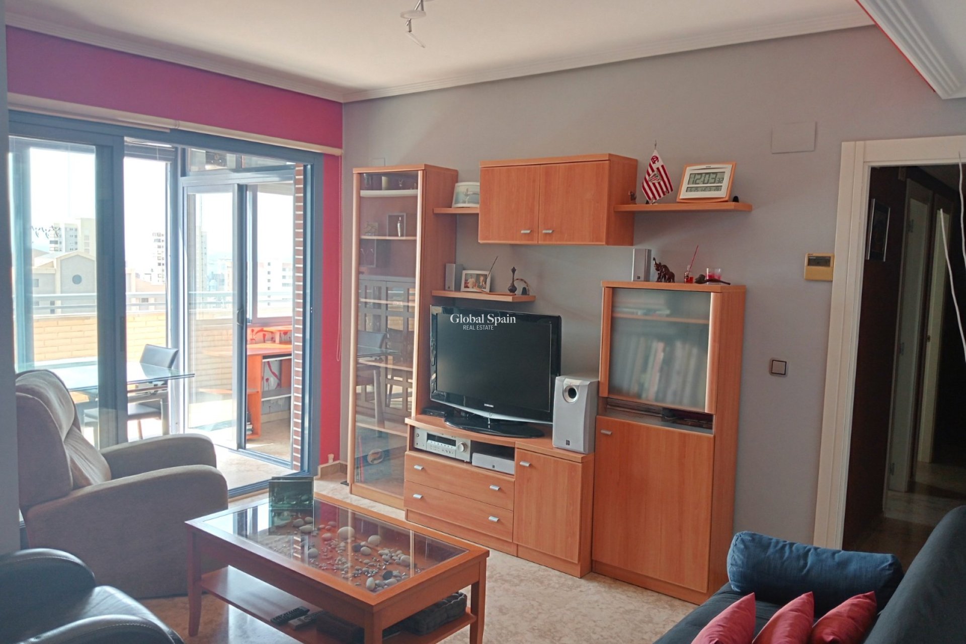 Wiederverkauf - WOHNUNG -
BENIDORM - Levante