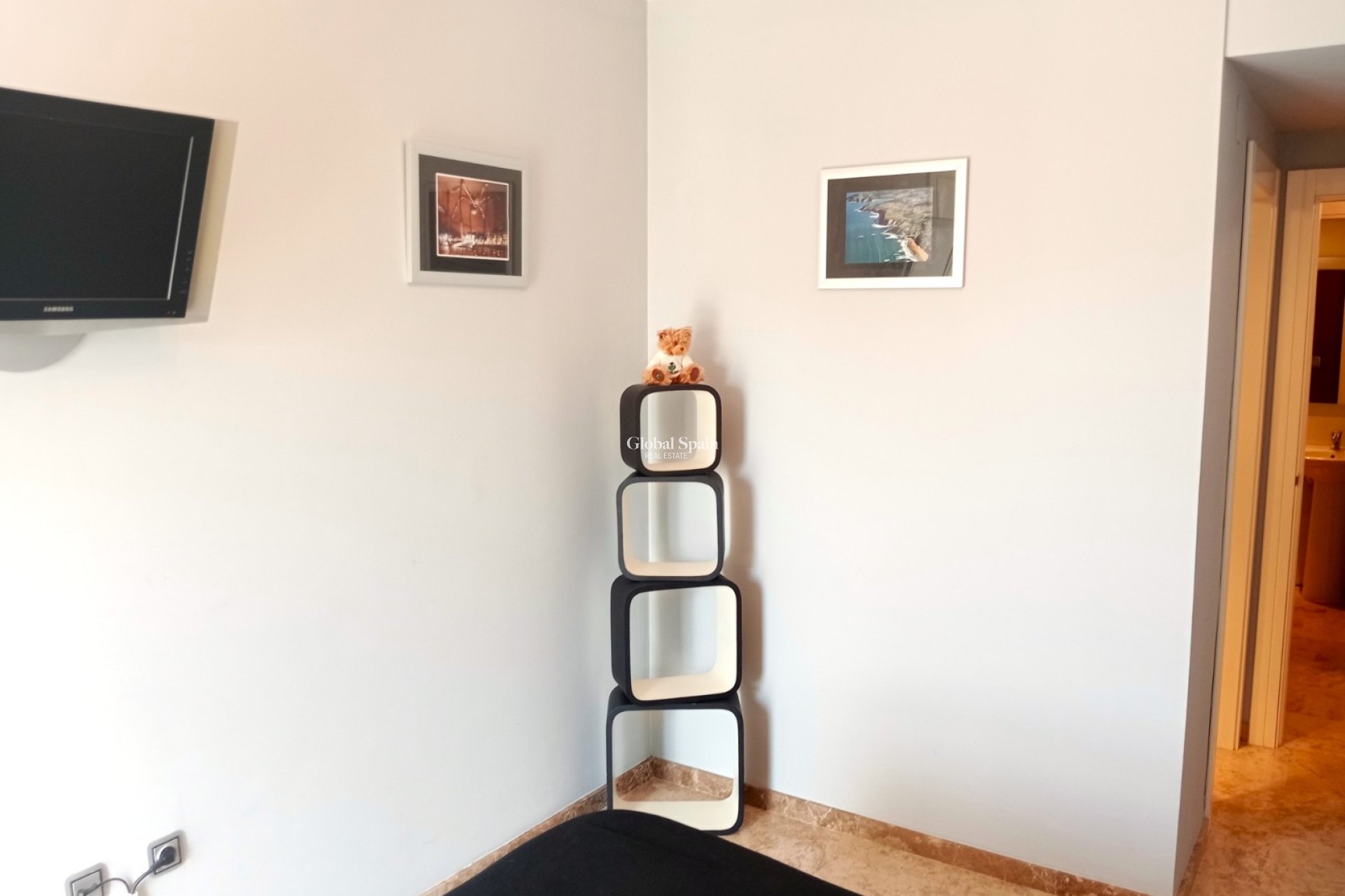 Wiederverkauf - WOHNUNG -
BENIDORM - Levante