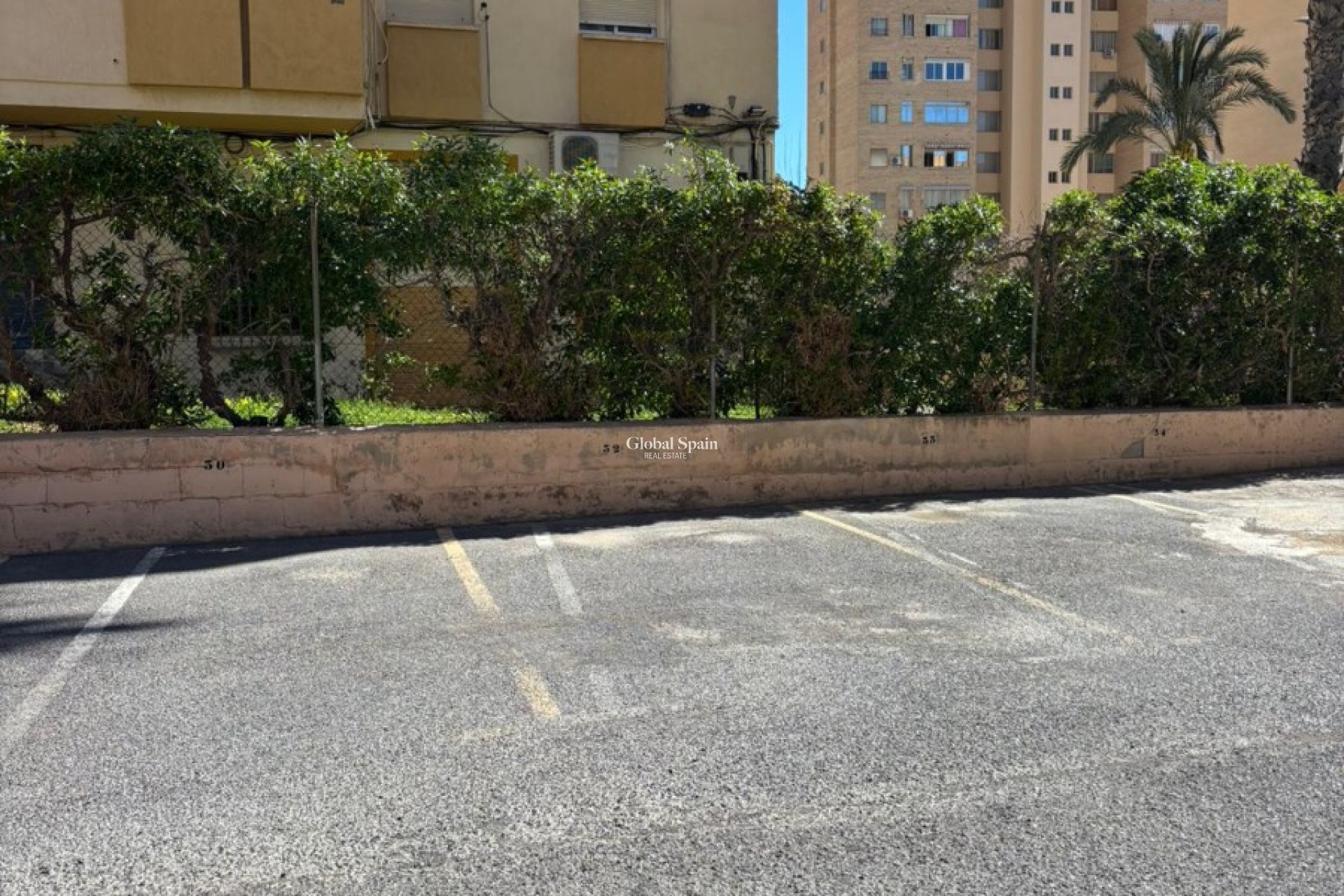 Wiederverkauf - WOHNUNG -
BENIDORM - Levante