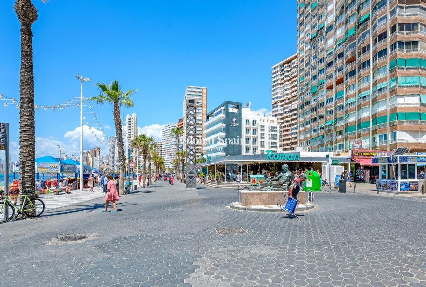 Wiederverkauf - WOHNUNG -
Benidorm - Levante