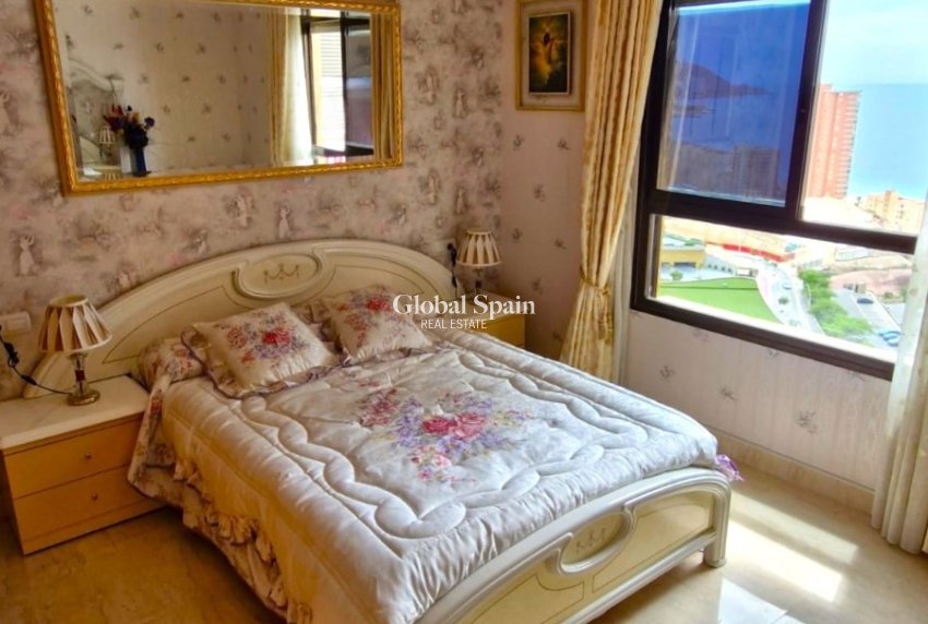Wiederverkauf - WOHNUNG -
BENIDORM - Levante