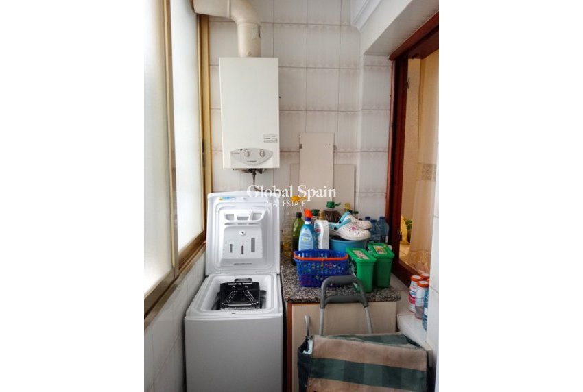 Wiederverkauf - Wohnung -
Benidorm - Levante