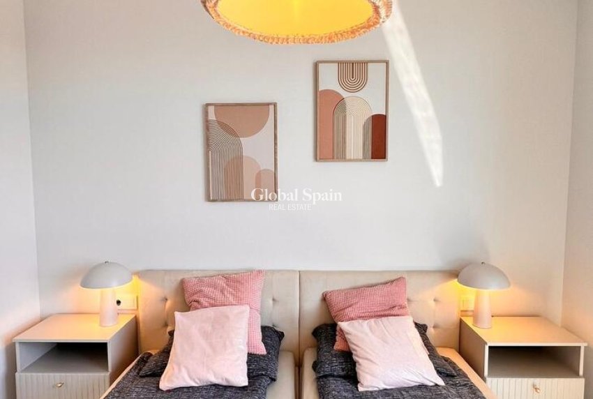 Wiederverkauf - WOHNUNG -
BENIDORM - Playa de Poniente