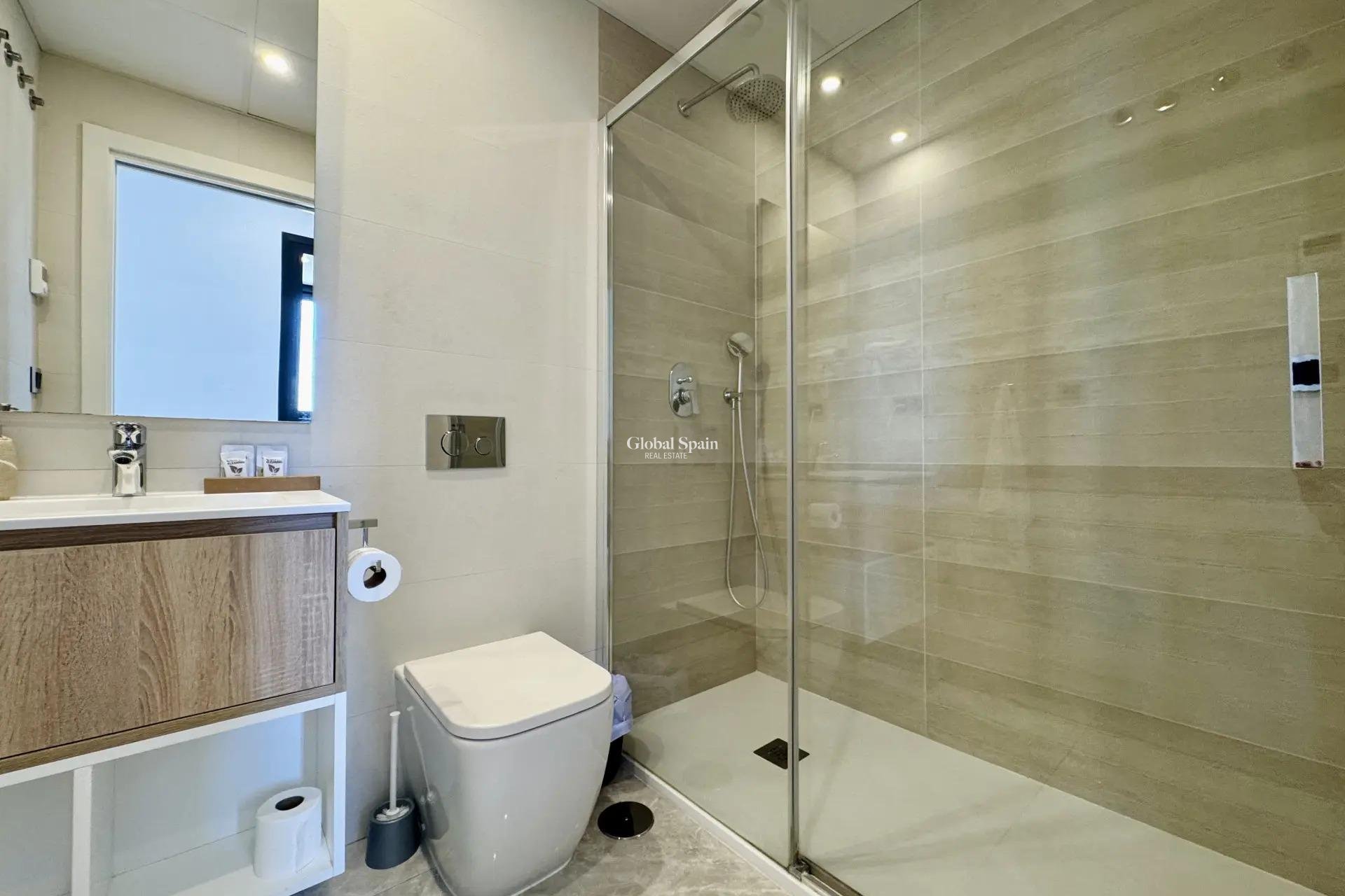 Wiederverkauf - WOHNUNG -
BENIDORM - Playa de Poniente