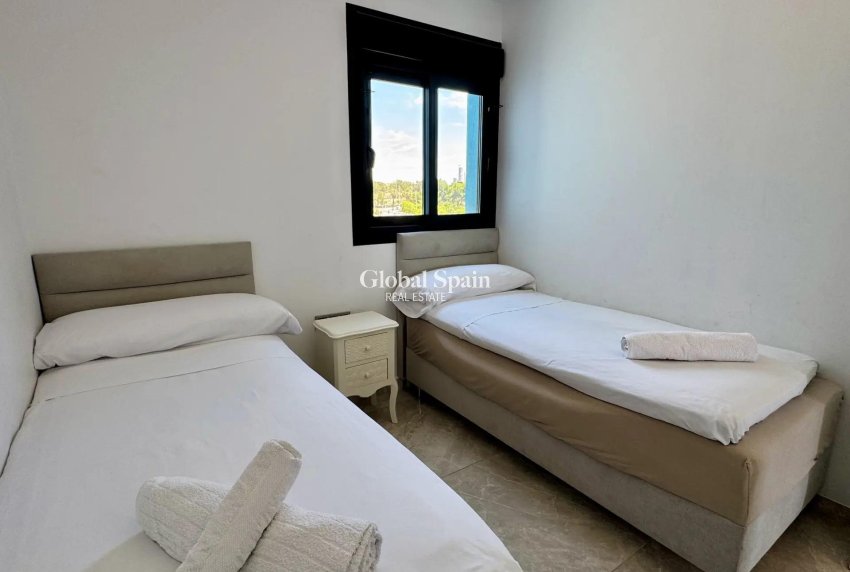 Wiederverkauf - WOHNUNG -
BENIDORM - Playa de Poniente