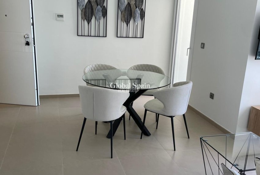 Wiederverkauf - WOHNUNG -
BENIDORM - Playa de Poniente