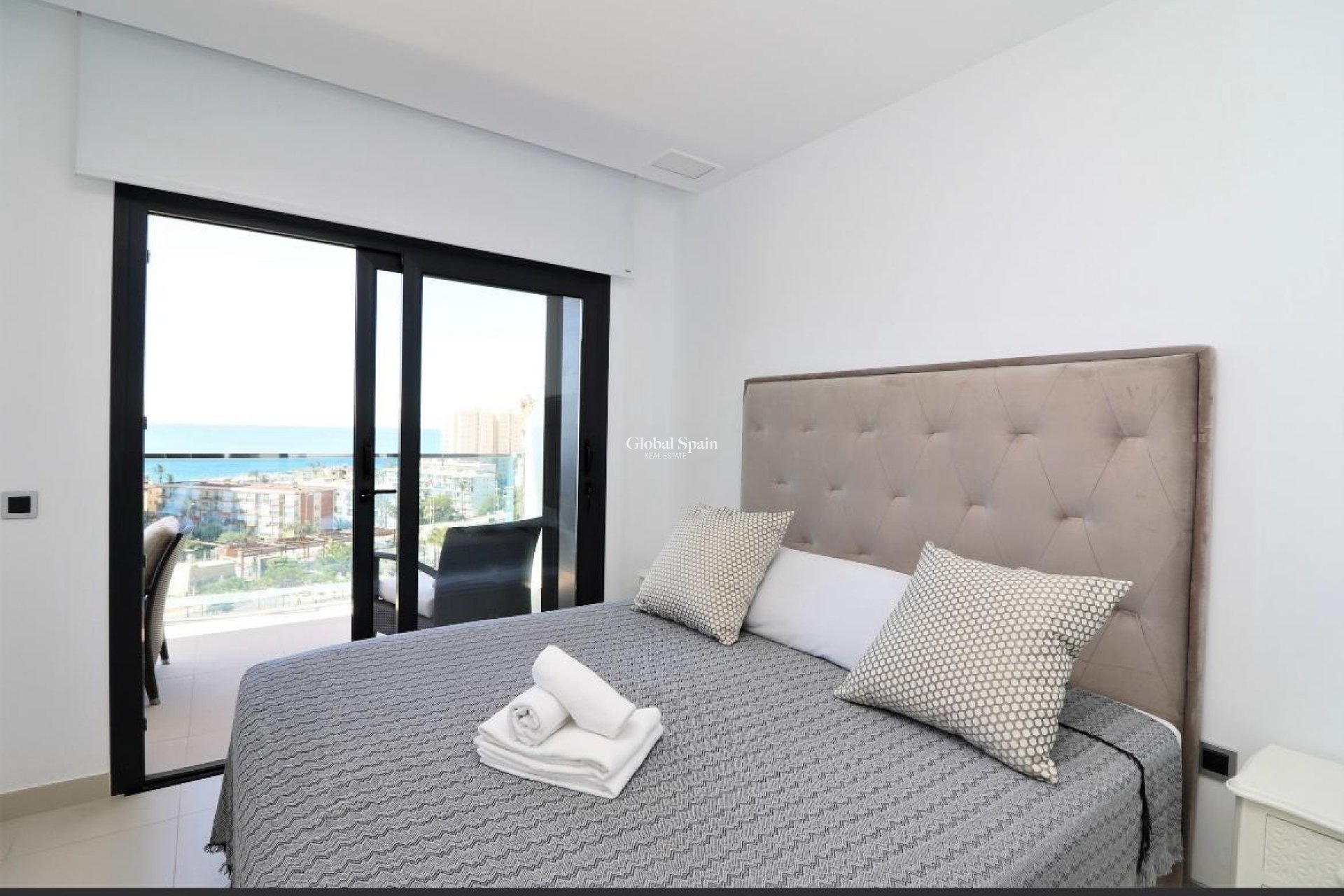 Wiederverkauf - WOHNUNG -
BENIDORM - Playa de Poniente