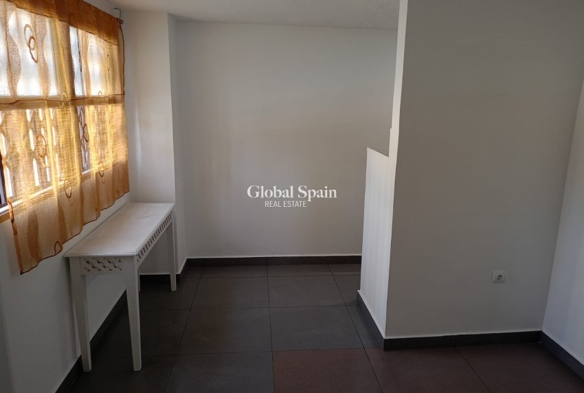 Wiederverkauf - WOHNUNG -
BENIDORM - Rincón de Loix