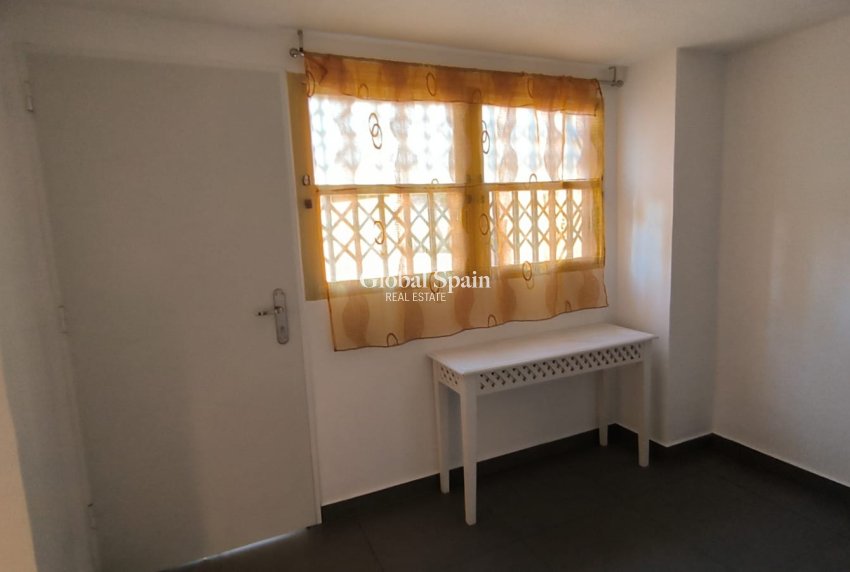 Wiederverkauf - WOHNUNG -
BENIDORM - Rincón de Loix