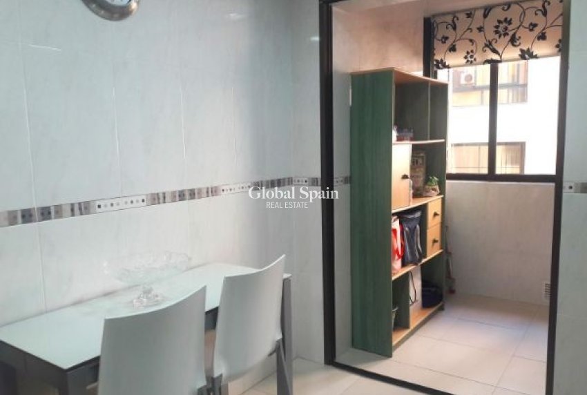 Wiederverkauf - Wohnung -
BENIDORM - Zona de Poniente