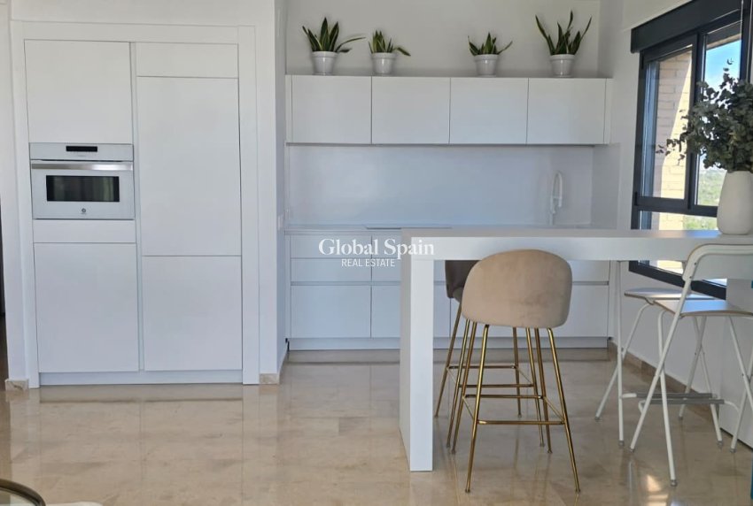 Wiederverkauf - WOHNUNG -
BENIDORM - Zona de Poniente
