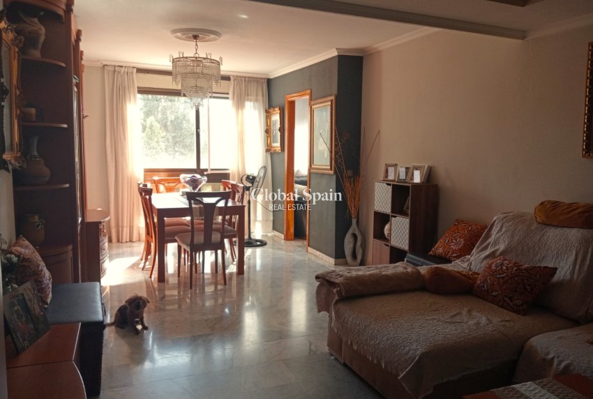 Wiederverkauf - Wohnung -
Benidorm - Zona de Poniente