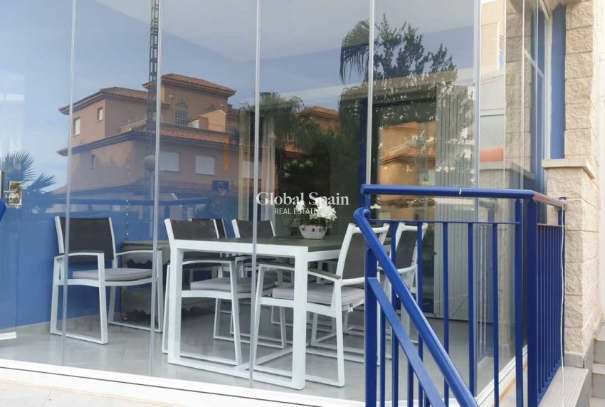 Wiederverkauf - WOHNUNG -
CABO ROIG - Costa Blanca