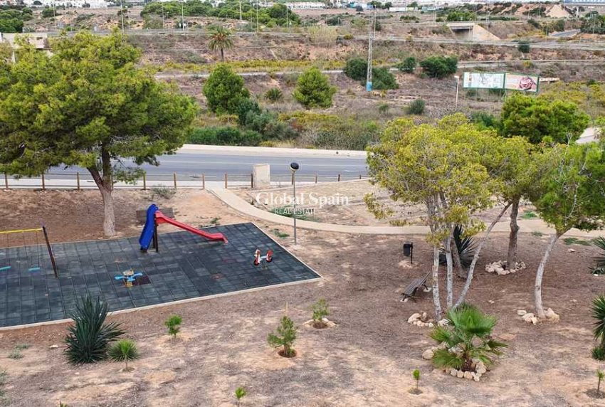 Wiederverkauf - WOHNUNG -
CABO ROIG - Costa Blanca