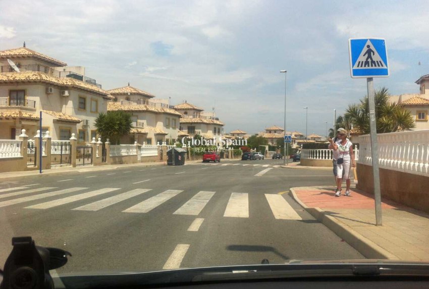 Wiederverkauf - WOHNUNG -
CABO ROIG - Costa Blanca