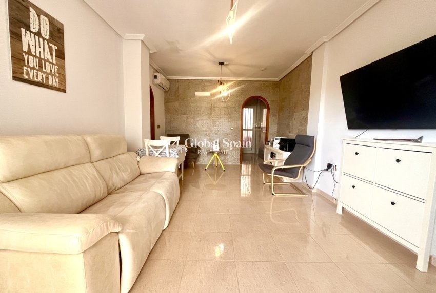 Wiederverkauf - WOHNUNG -
CABO ROIG - Costa Blanca