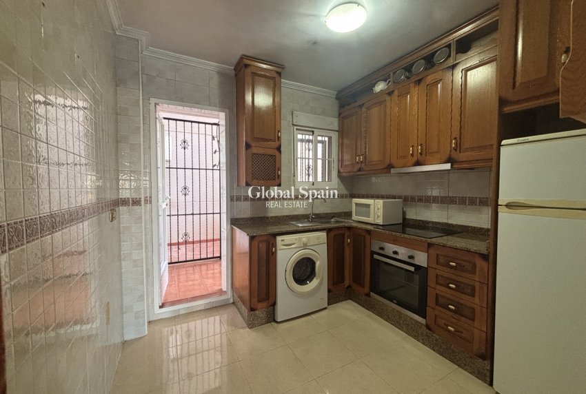 Wiederverkauf - WOHNUNG -
CABO ROIG - Costa Blanca