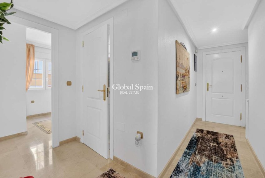 Wiederverkauf - WOHNUNG -
CABO ROIG - Costa Blanca