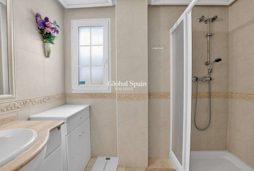 Wiederverkauf - WOHNUNG -
CABO ROIG - Costa Blanca