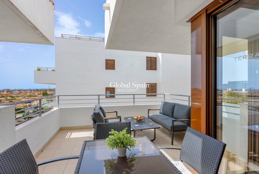 Wiederverkauf - WOHNUNG -
CABO ROIG - Costa Blanca