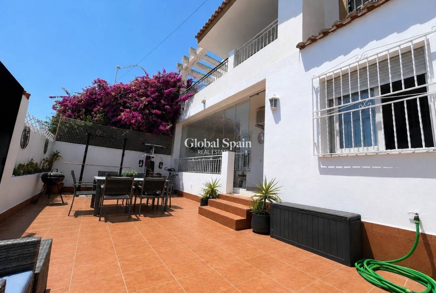 Wiederverkauf - WOHNUNG -
CABO ROIG - Costa Blanca