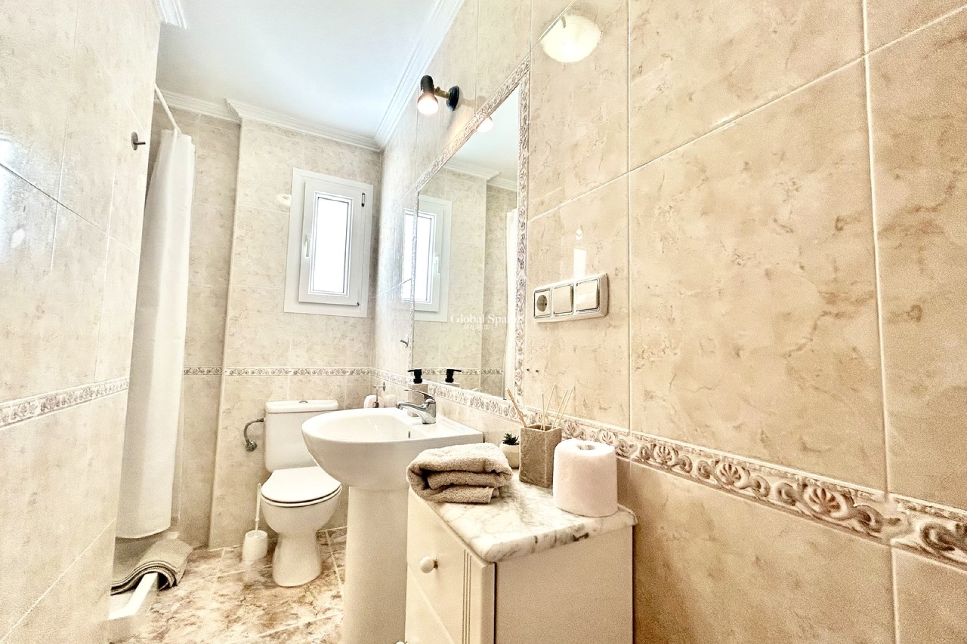 Wiederverkauf - WOHNUNG -
CABO ROIG - Costa Blanca