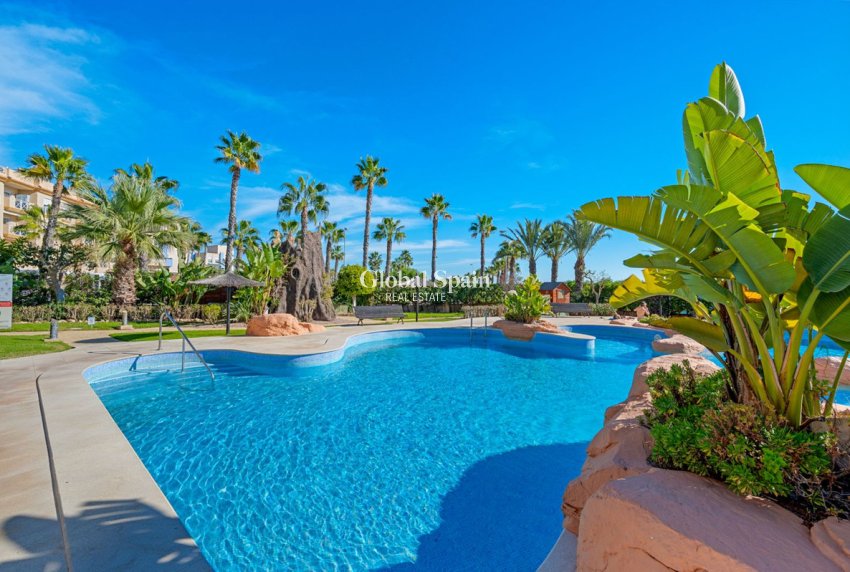 Wiederverkauf - WOHNUNG -
CABO ROIG - Costa Blanca
