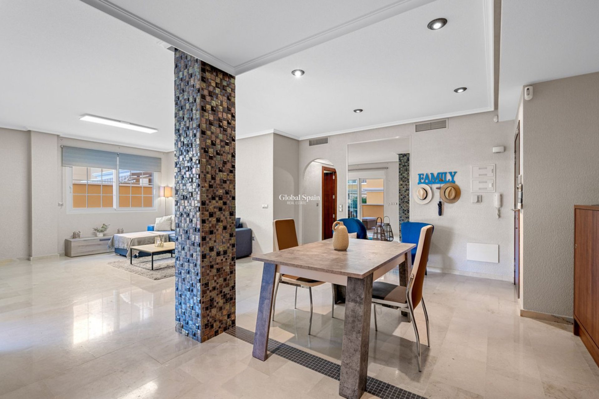 Wiederverkauf - WOHNUNG -
CABO ROIG - Costa Blanca