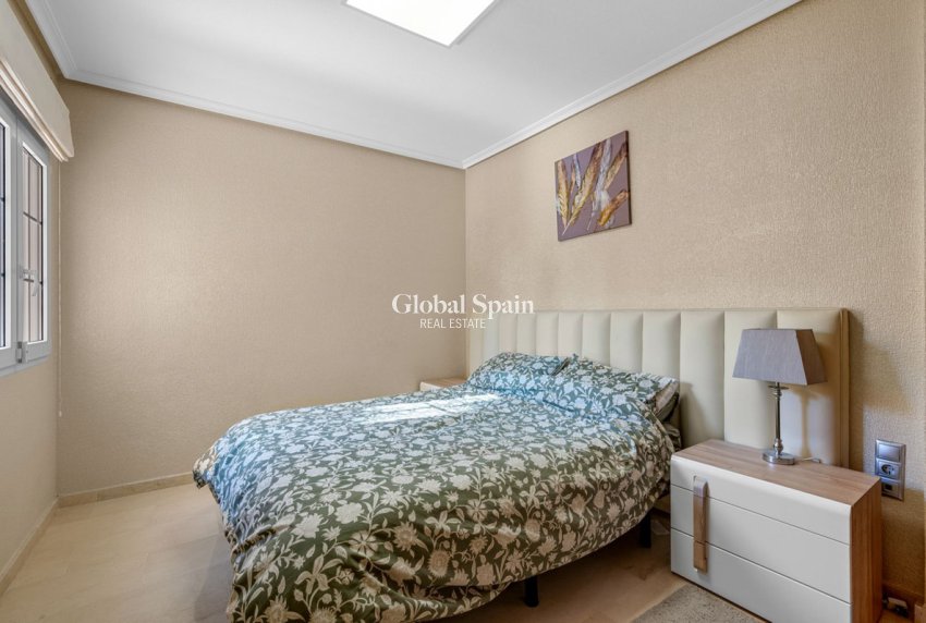 Wiederverkauf - WOHNUNG -
CABO ROIG - Costa Blanca