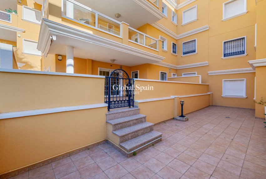 Wiederverkauf - WOHNUNG -
CABO ROIG - Costa Blanca
