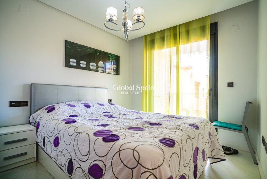 Wiederverkauf - WOHNUNG -
CABO ROIG - Orihuela Costa