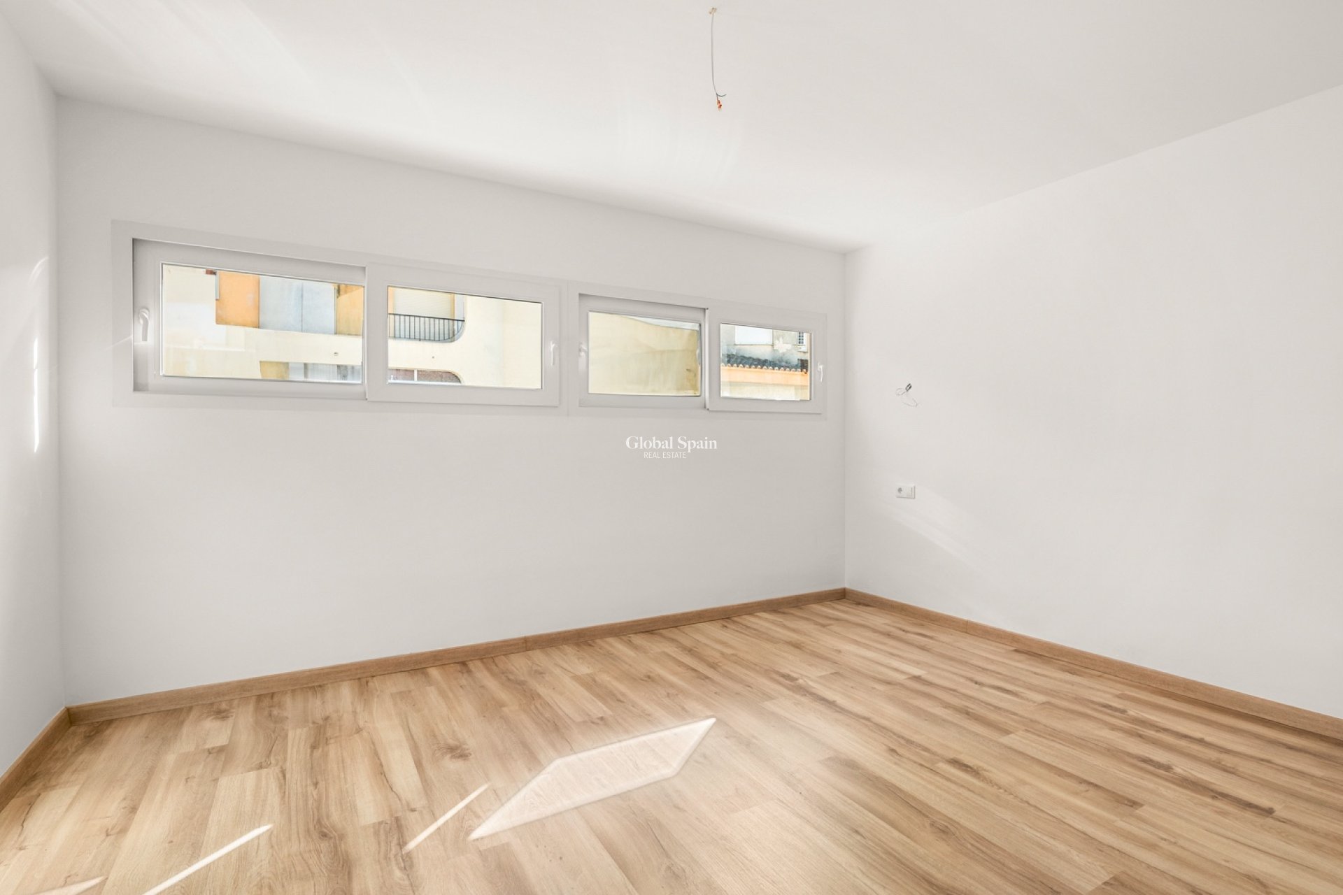 Wiederverkauf - WOHNUNG -
CALPE - Centro