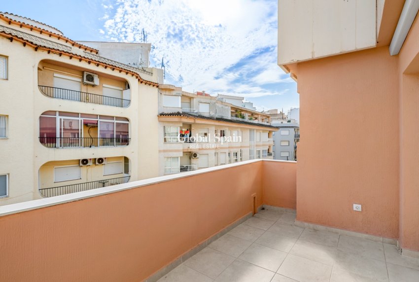 Wiederverkauf - WOHNUNG -
CALPE - Centro