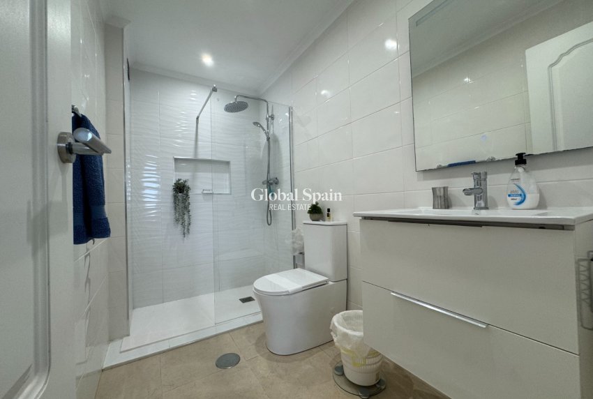 Wiederverkauf - WOHNUNG -
CAMPOAMOR - Costa Blanca