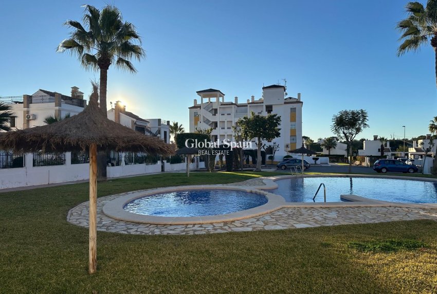 Wiederverkauf - WOHNUNG -
CAMPOAMOR - Costa Blanca