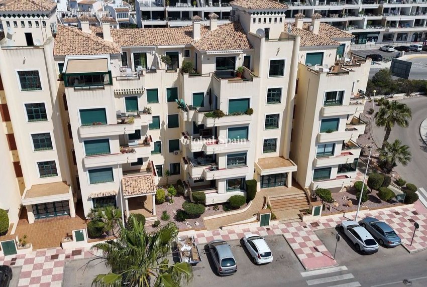 Wiederverkauf - WOHNUNG -
CAMPOAMOR - Costa Blanca