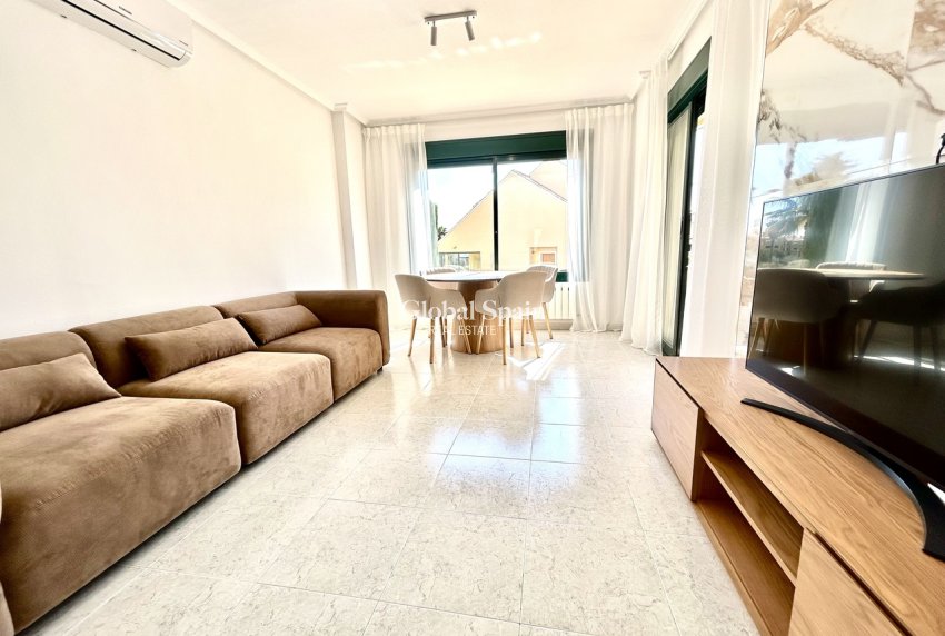Wiederverkauf - WOHNUNG -
CAMPOAMOR - Costa Blanca
