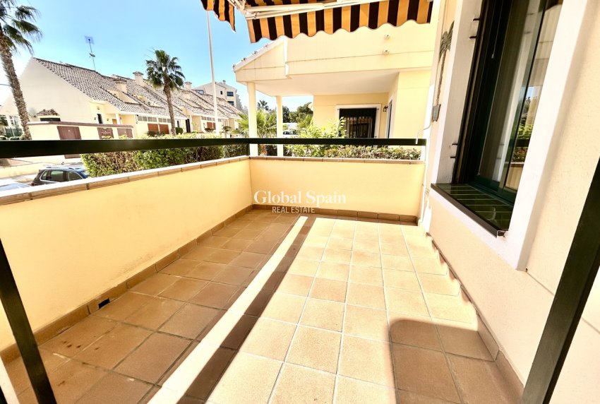 Wiederverkauf - WOHNUNG -
CAMPOAMOR - Costa Blanca