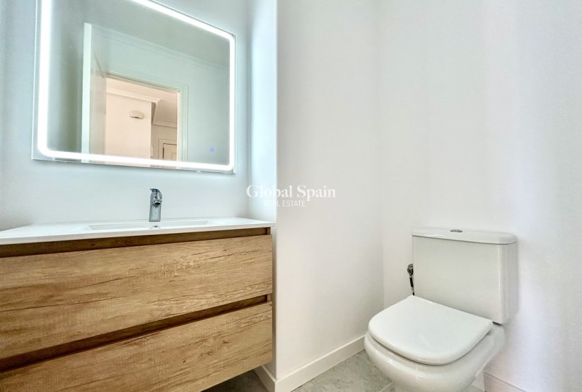 Wiederverkauf - WOHNUNG -
CAMPOAMOR - Costa Blanca