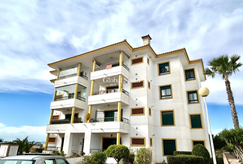 Wiederverkauf - WOHNUNG -
CAMPOAMOR - Costa Blanca