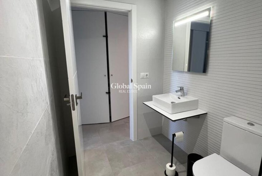 Wiederverkauf - WOHNUNG -
CAMPOAMOR - Costa Blanca