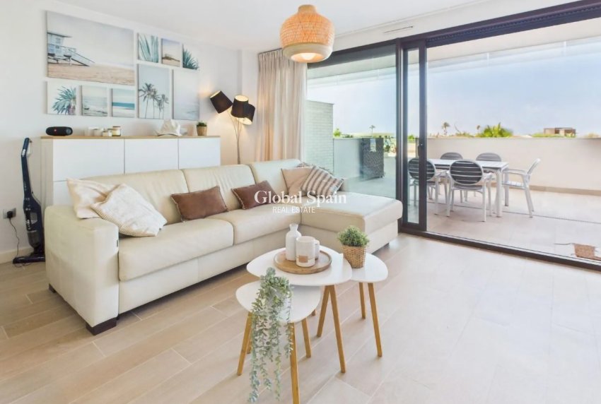 Wiederverkauf - WOHNUNG -
CARTAGENA - Mar de Cristal