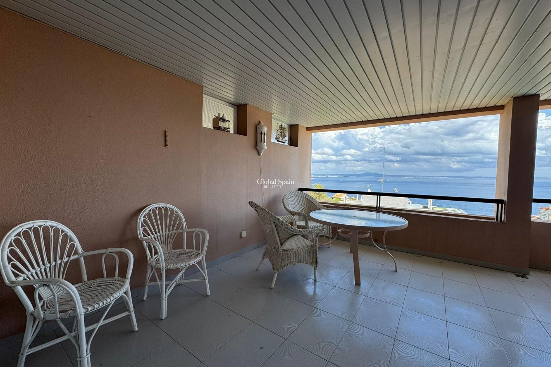 Wiederverkauf - WOHNUNG -
CAS CATALÀ - optional location detail